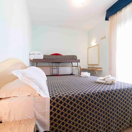 리미니 Residenza Melucci 아파트 호텔 외부 사진